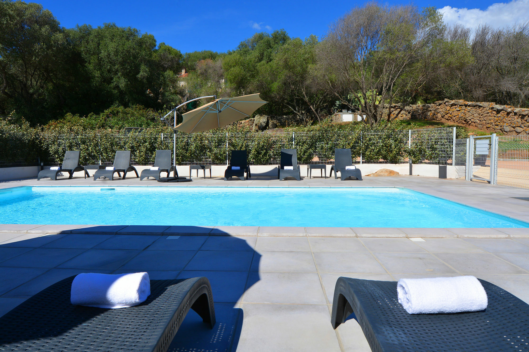 Les Terrasses Du Grand Large Aparthotel Porto Pollo Buitenkant foto